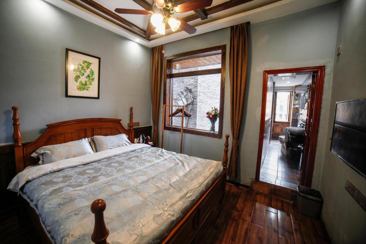 Flower Time Inn Fenghuang Exterior foto