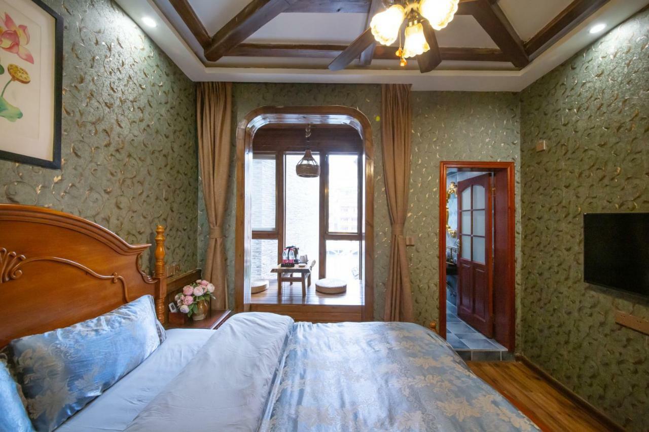 Flower Time Inn Fenghuang Exterior foto