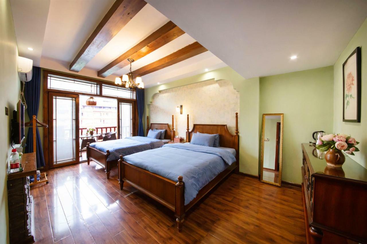 Flower Time Inn Fenghuang Exterior foto